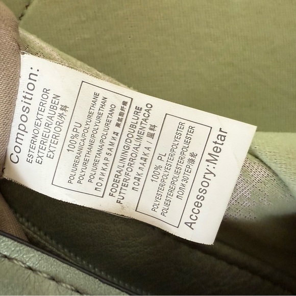 Square Shaped Flap Magnetic Buckle Crossbody Bag Green Unisex Shoulder Bag - Picture 5 of 11